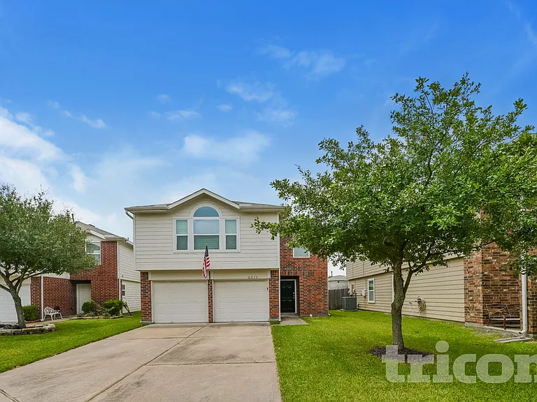 8515 Bartletts Harbor Ct — Photo 1