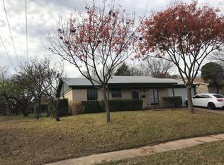 933 SE 5th St, Grand Prairie, TX 75051