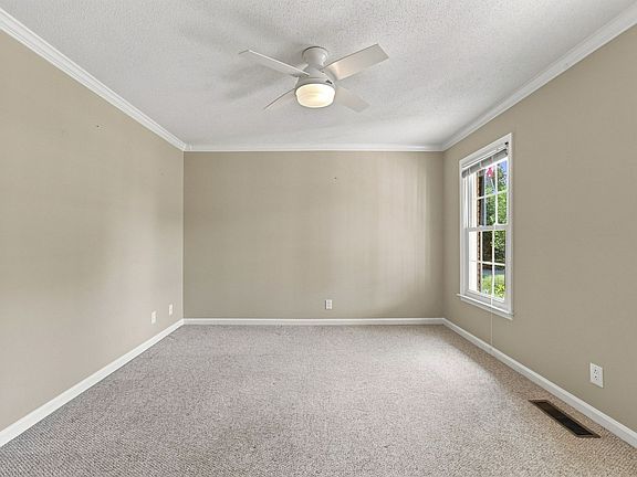 5th image of 2714 Runnymeade Dr