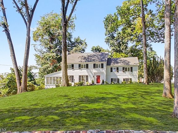 3rd image of 1015 SLEEPY HOLLOW LANE
