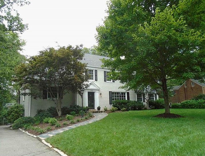 2nd image of 8906 Brieryle Rd
