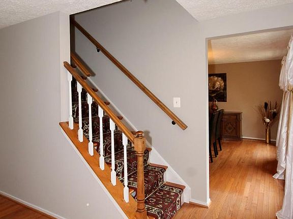 3rd image of 5809 Oakland Park Dr