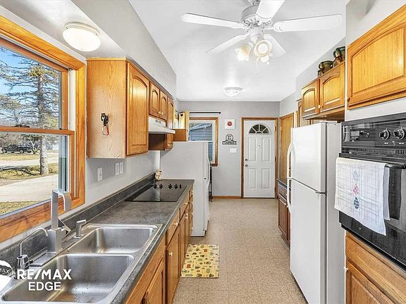 4th image of 4364 Bennett Dr