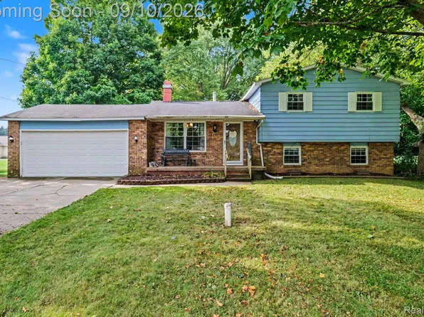 4338 Crosby Rd, Flint, MI 48506