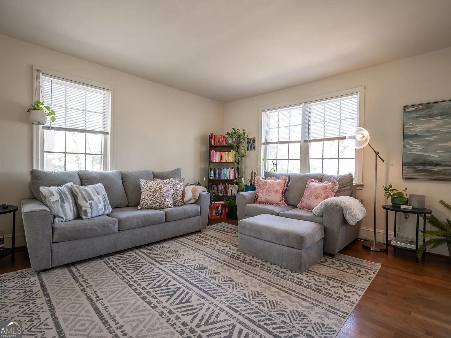 2 bed, 1.0 bath, 988 sqft, $1,850 — Photo 3