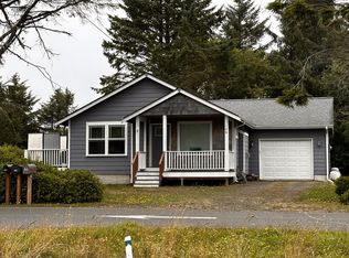 186 Polaris Blvd SW, Ocean Shores, WA 98569