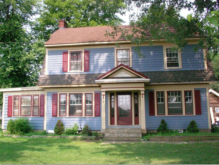 2nd image of 4808 Clark St