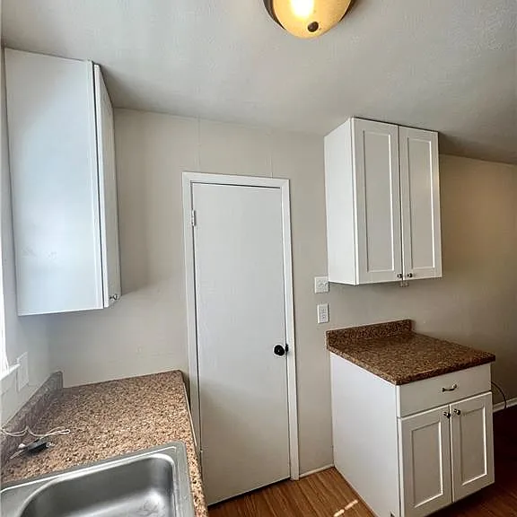 2402 Jaguar Dr #B — Photo 9