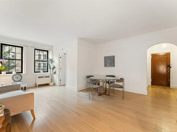 14 N Chatsworth Avenue #3A, Larchmont, NY 10538