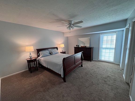 5th image of 1303 Holsworth Ln