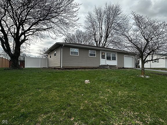 3rd image of 608 E Greenview Dr