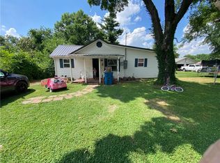 423 Oneida St, Seneca, MO 64865