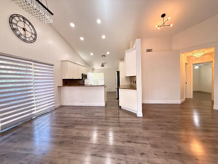 11042 Topeka Pl — Photo 16