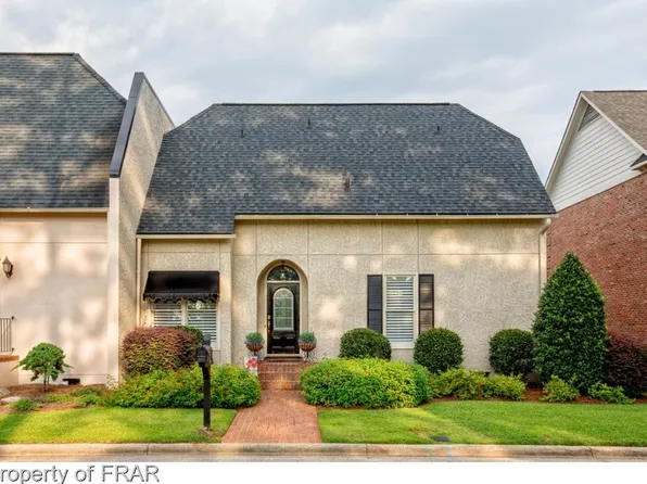 250 Courtyard Ln, Fayetteville, NC 28303