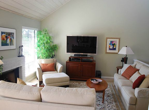 2nd image of 115 Southampton Ln #C