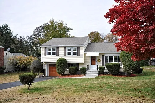 62 Bow St Photo 1