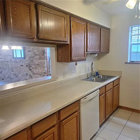 4318 Lime St — Photo 10