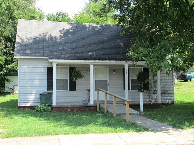 1st image of 66 S Daves St
