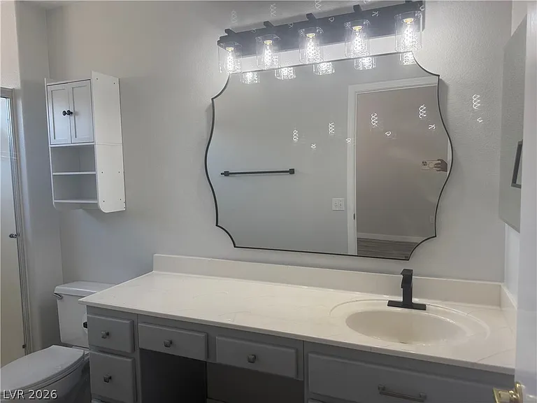 9909 Bundella Dr — Photo 34