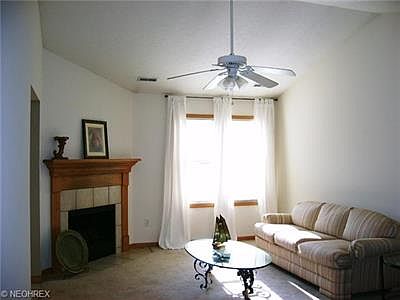 4th image of 1331 Waters Edge Dr #A