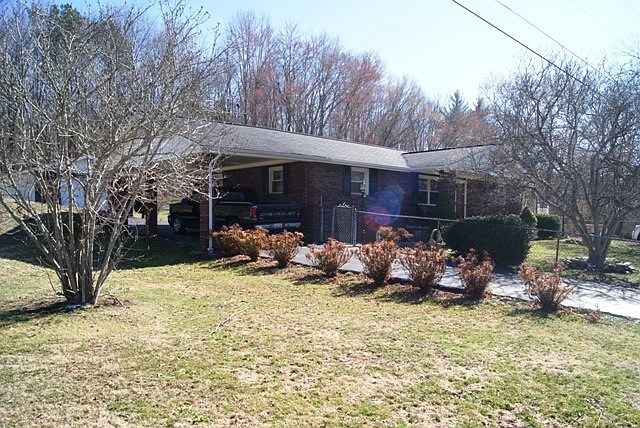 2nd image of 700 S 17th St