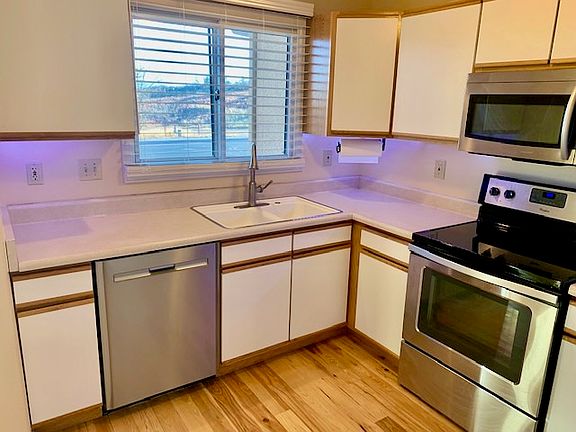 2nd image of 2083 Bristlecone Dr