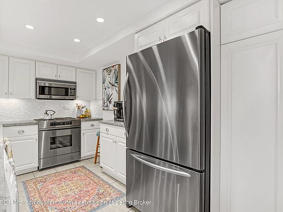 4th image of 227 Brazilian Ave APT 3G