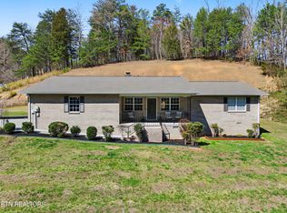 786 Pine Mountain Rd, Pigeon Forge, TN 37863