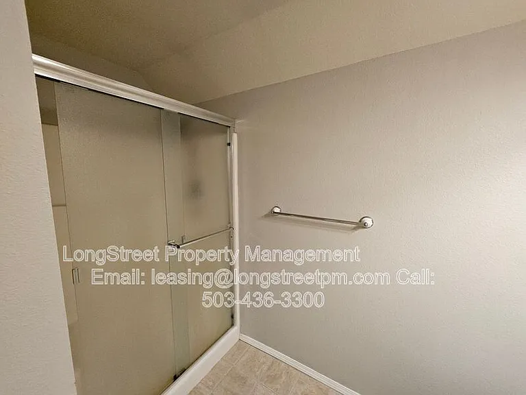 5806 SE Pine St — Photo 24