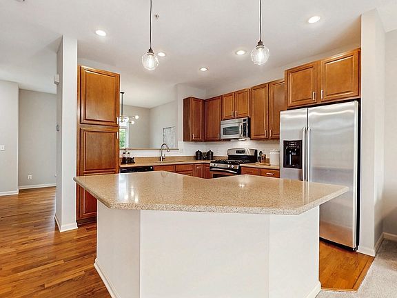 5th image of 8102 Oakview Ln N #39