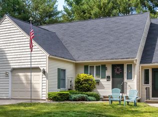 5 Chickadee Ln #5, Kennebunk, ME 04043