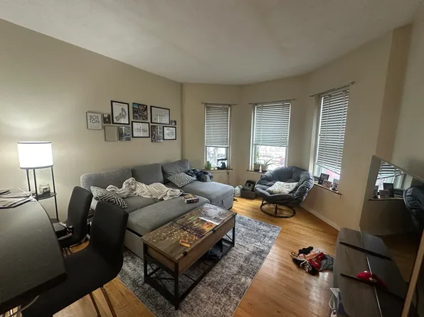 1427 Commonwealth Ave, Brighton, MA