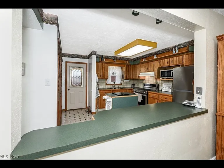 2839 Elmwood St — Photo 12