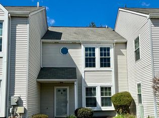 4 Maple Dr, Conshohocken, PA 19428