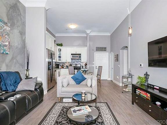 3rd image of 525 11th Ave #1122-100