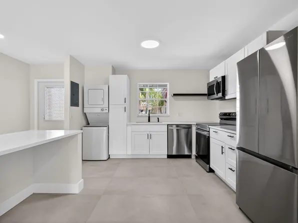 846 Salem Lane, Lake Worth, FL 33467