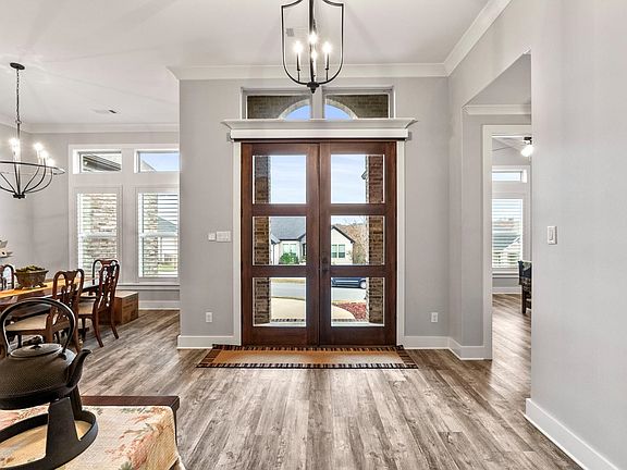 5th image of 9840 Laurel Oak Dr