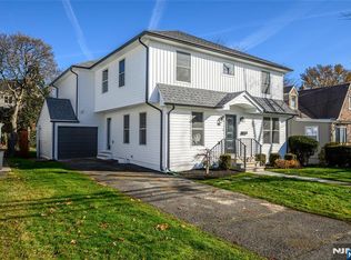 96 S Parkway Ave, Clifton, NJ 07011