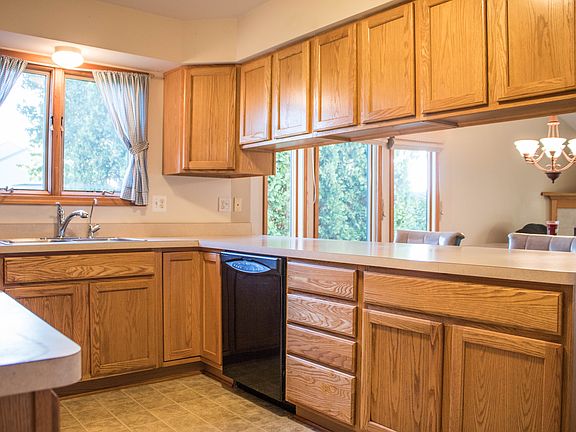 4th image of 378 Cottonwood Ln