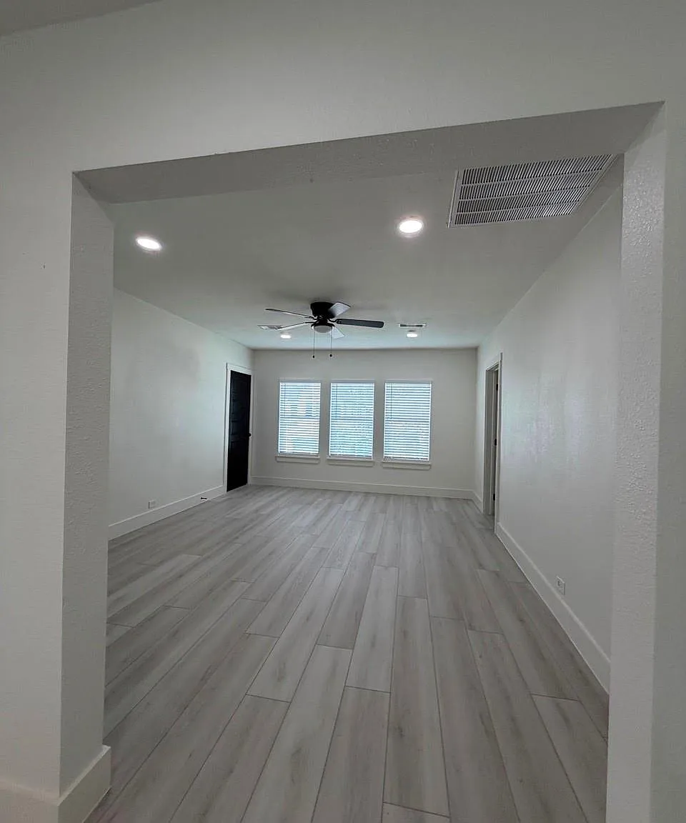 2 bed, 1.0 bath, 1088 sqft, $1,500 — Photo 2