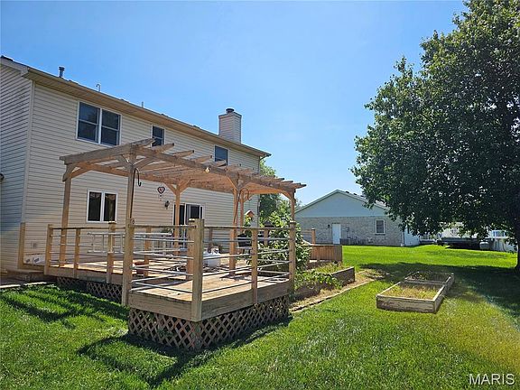 3rd image of 611 Brook Stone Ct