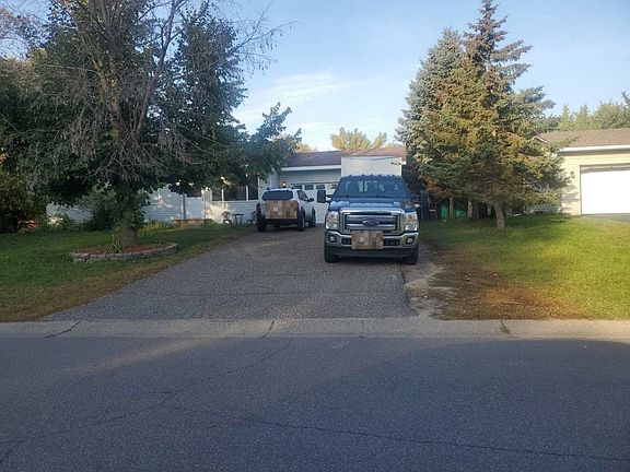 2nd image of 23310 Woodbine St NW