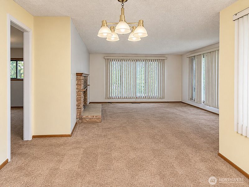 3rd image of 3060 S 154th Street