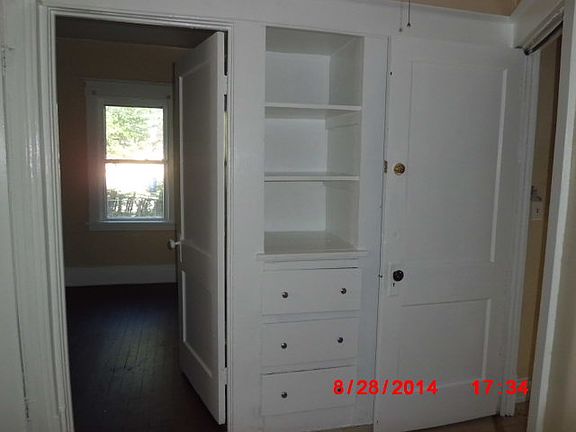 3rd image of 19 Hagen St