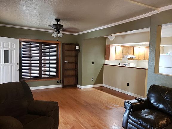 2nd image of 412 N Halagueno St