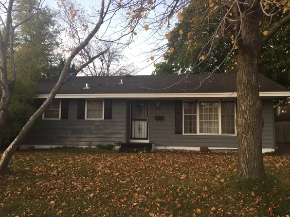 1112 Emerson Ln, Brooklyn Center, MN 55430