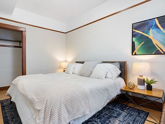 5th image of 2341 W Cortez St #2