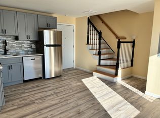 77 E 21st St APT 4, Bayonne, NJ 07002