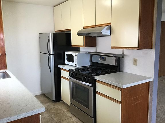 5th image of 1025 San Luis Cir Unit 627
