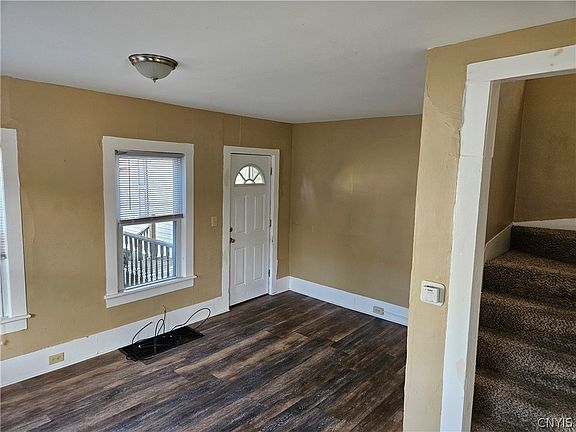 5th image of 99 Owasco St